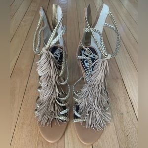 Beautiful Sam Edelman 4” elegant height heels size 6.5- (37).